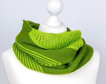 Knitting pattern cowl Lille Loop