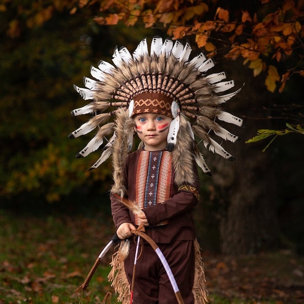 Child 2 to 5 years 53cm/20.9inch Indian Headdress Replica made with white and black swan feathers