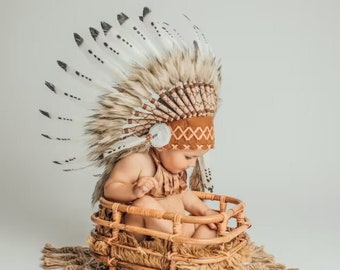 Baby 9 bis 18 Monate 47cm / 18.5inch Indianer Kopfschmuck Replik mit weißen und schwarzen Schwan Federn