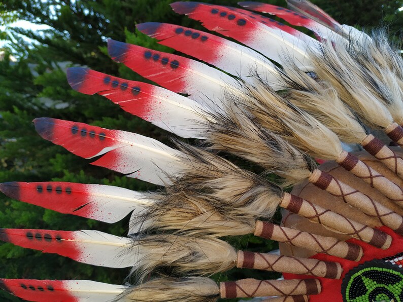 Corto rojo indio tocado réplica hecha con plumas de cisne Etsy España
