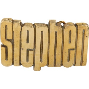 Etiqueta de nombre de Stephen Steve Stevie Steven de latón nuevo, hebilla de cinturón vintage de los años 70, estilo hippie, estilo retro, con letras de burbuja y barra "Hola, mi hijo"