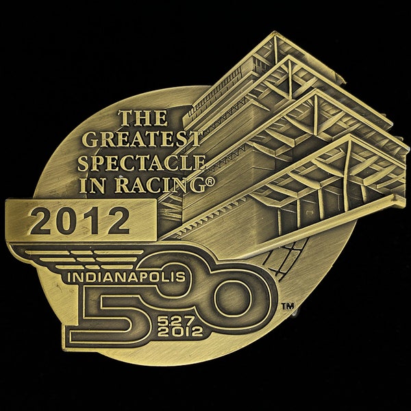 Indianapolis 500 Pagoda Indy Motor Speedway Roue ouverte Fan de course de voiture Cadeau Pit Badge 2012 NOS Boucle de ceinture