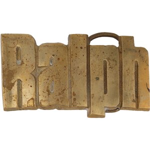 Nueva etiqueta de nombre Ralph Ralphie de latón estilo hippie estilo western de los años 70 con hebilla de cinturón vintage estilo hippie estilo retro con letras de burbuja y barra "Hola, mi amor"