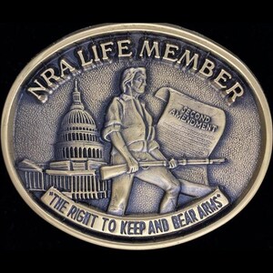 Hebilla de cinturón vintage de latón de la NRA, artículo II, derechos de armas, caza, años 80, n.° 1, revólver, pistola, 44, 45, vaquero, estilo western.