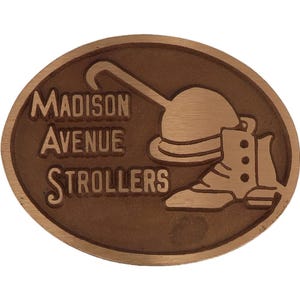 Hebilla de cinturón vintage de bronce de la década de 1970 de Madison Avenue Strollers Hat Cane Shoe Store