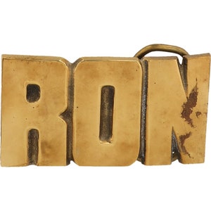 Etiqueta de nombre de latón nuevo Ron Ronald Ronnie Ronny, hebilla de cinturón vintage de los años 70, estilo hippie, estilo retro, con letras de burbuja, de Hello My Is