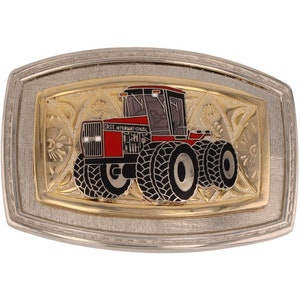 Trattore Case IH 4494 a 4 ruote motrici, attrezzatura agricola, cintura vintage, fibbia, coltivazione, aratura, trasporto, attrezzo operativo, aratro, seminatrice