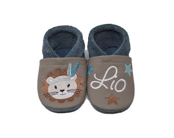 Personalized leather baby shoes with name and lion motif, individual gift for christening, birth, kindergarten shoes made of genuine leather