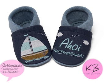 Personalized crawling shoes, leather slippers with name and sailing boat motif, christening gift, kindergarten shoes, baby slippers