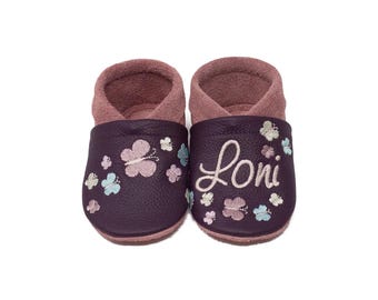 Personalized crawling shoes, leather slippers with name and butterfly motif, genuine leather kindergarten shoes, christening gift, first walker shoes