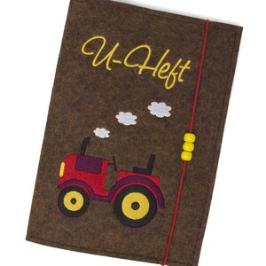 U Heft Hülle aus Filz personalisiert, Motiv Traktor, Geschenk zur Geburt, Untersuchungshefthülle mit Impfpassfach, U-Hefthülle mit Namen