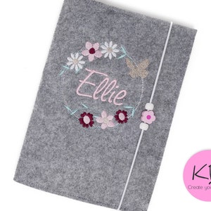 U Heft Hülle aus Filz personalisiert Floral, Motiv Blumen,  Untersuchungsheft Hülle mit Impfpasstasche, Geschenk zur Geburt, Babyparty