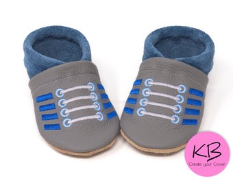 Personalized crawling shoes, leather slippers with name and Snickers motif, slippers with name, baby shoes, baptism gift, kindergarten shoes