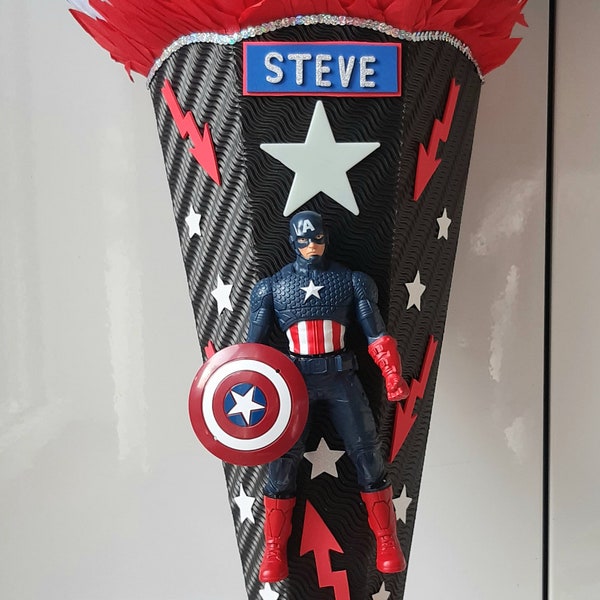 Trendy Captain America Avengers Schultüte Jungen 1,05m & Name!