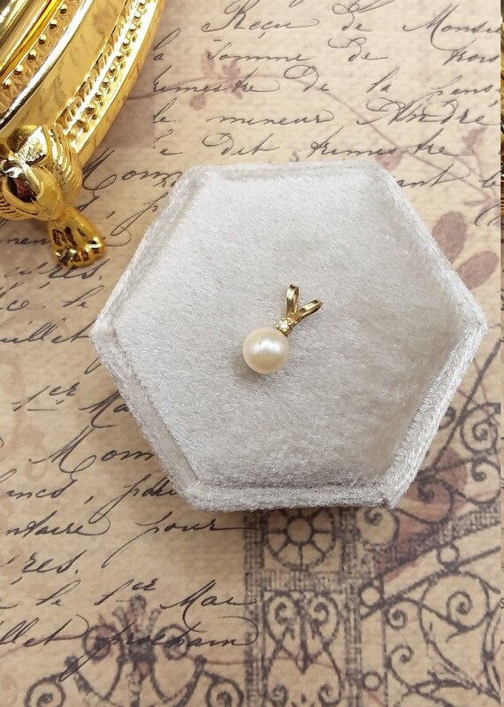 PEARL Diamond Pendant | 10k Yellow Gold | Tiny, mi