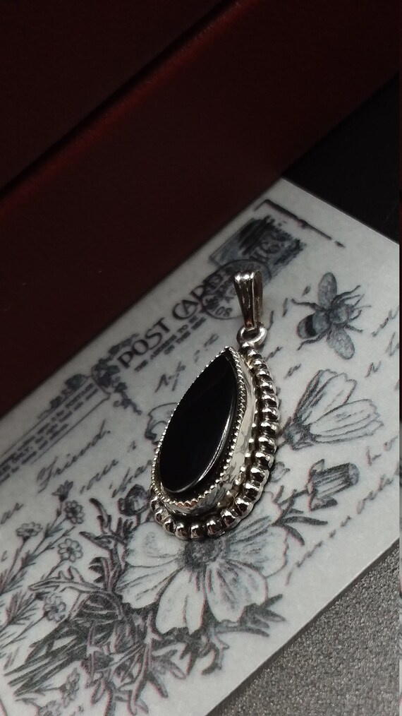 BLACK ONYX Pendant | Sterling Silver | Delicate, F