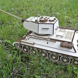 3D - Tank T34-85 wooden model - assembly manual included - Cnc laser pattern (svg, dxf, pdf)