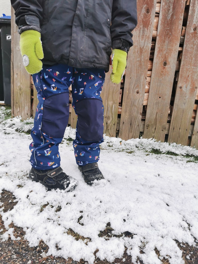 Softshellhose mit extra Besätzen blau, Matschhose, Outdoorhose Kinder Bild 6