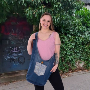 Sunsa Damen nachhaltige Hobo Tasche. Umhängetasche aus recycelte Jeans & Baumwolle. Boho Crossbody Bag beidseitig verwendbar.