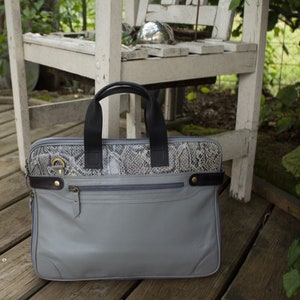Leren schoudertas, leren crossbody, leren tas, grote leren schoudertas, hengseltas, kleurrijke leren tas, damestas, laptoptas
