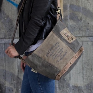 Umhängetasche, Crossbody, schwarze Tasche, kleine Schultertasche, Henkel Tasche, Baumwolltasche, Canvas Tasche, Vintage Tasche, Retro
