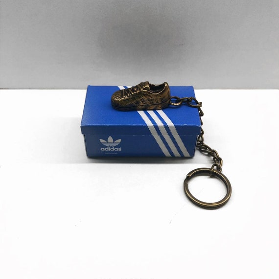 adidas superstar keychain