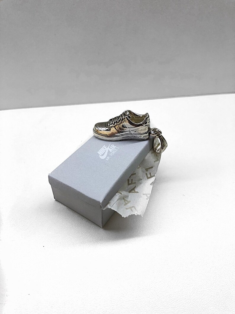 nike air force 1 silver chain