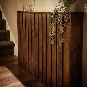 Custom radiator cover - Wide vertical slat design, custom size and finish. Custom Radiator cover - Modern wide vertical slats, Handmade to order. Made-to-Measure Radiator cabinet - Wide vertical slat, Bespoke deisgn, Ny size or colour