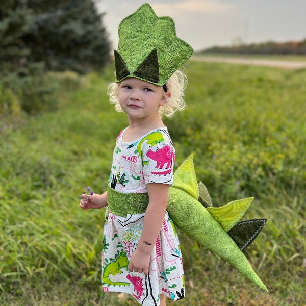 Dinosaur tail, handmade dress up gift for toddlers,  dinosaur costume for kids, triceratops costume, Dinosaur pretend play gift