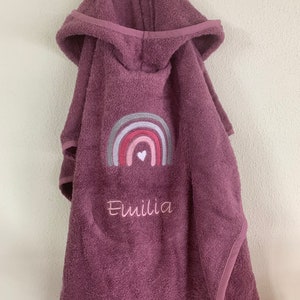 Badeponcho, Babyponcho, bestickt mit Regenbogen und Namen