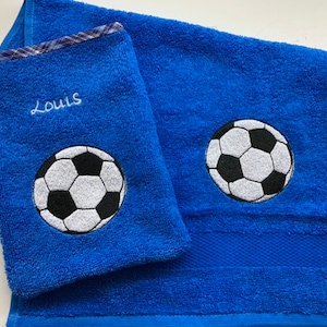 Children&#39;s towel and washcloth in a set, with desired application and desired name 30x50