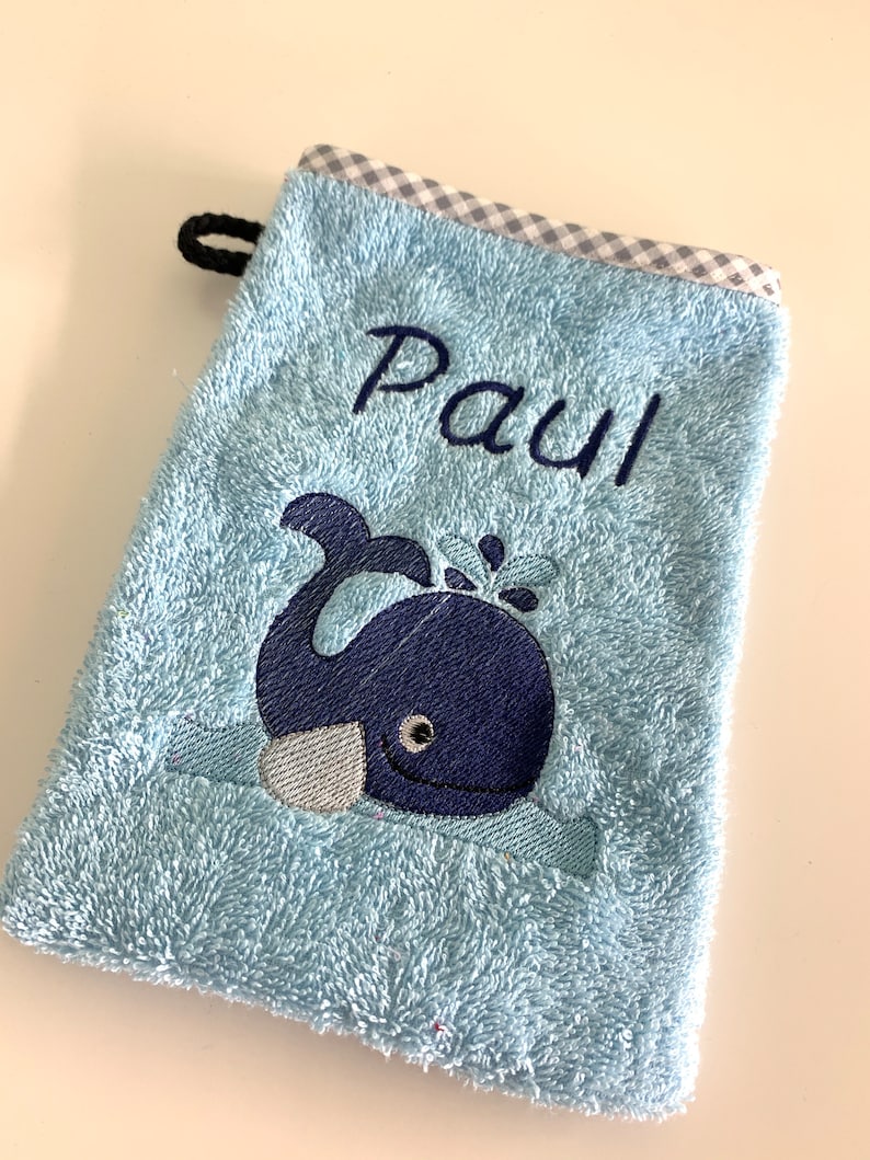 Wash mitt, washcloth, embroidered with desired name and appliqué Nr.7