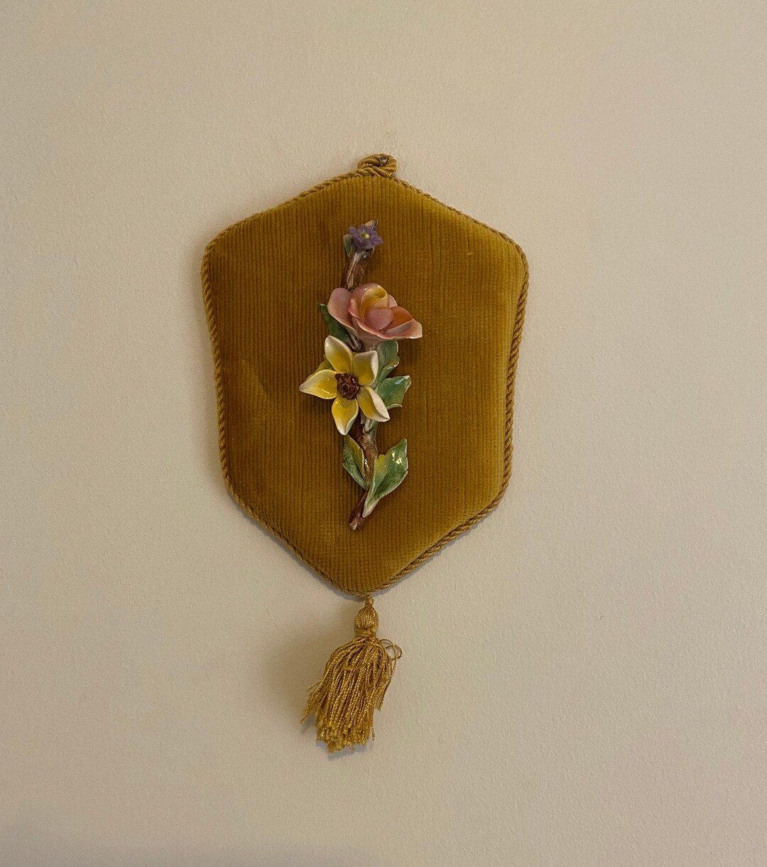 Vintage Velvet Wall Trestle With Ceramic Flowers Etsy