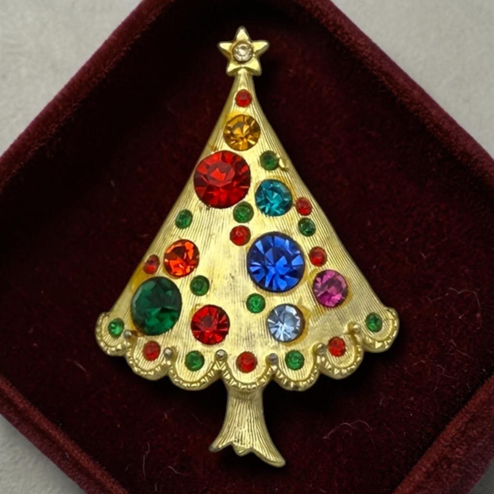 Weiss Christmas Pins - Etsy