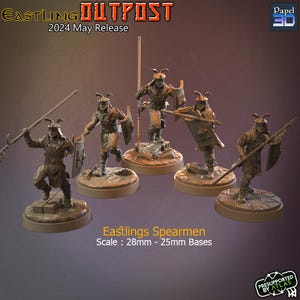Puede incluir: Cinco miniaturas de plástico sin pintar de Eastling Spearmen, cada una con una lanza y un escudo. Las miniaturas están sobre bases de 25 mm. Las miniaturas forman parte del lanzamiento de Eastling Outpost de mayo de 2024.