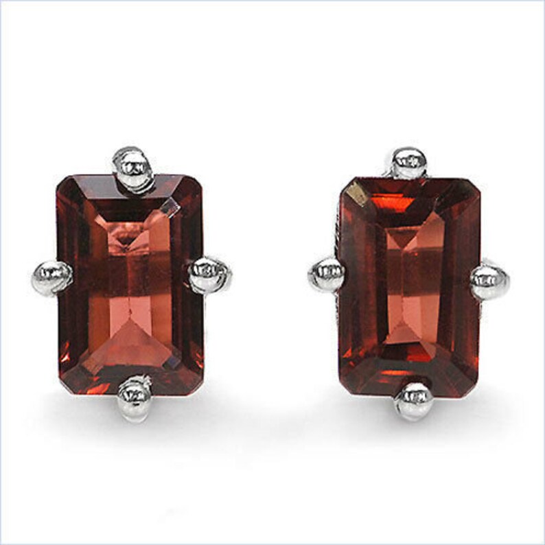 Details about Garnet Earrings 2.00 Carat in Sterling Silver Details about Garnet Earrings 2.00 Carat in Sterling Silver