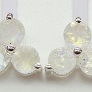 Saae 0.54 Carat Moonlight Topaz Stud Earrings 925 Silver Earring Gemstone Stud Earrings