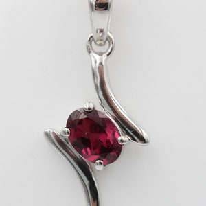 rare 0.72 carat Umbalite Garnet pendant 925 silver necklace from Africa