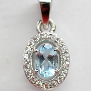 Noble 0.7 Carat Blue Topaz Pendant 925 Silver Necklace Sky blue Topaz sky blue