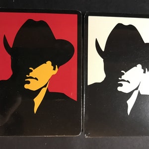 Marlboro Wild West Spielkarten, 1991, zwei Decks nie geöffnet, Tabaksammler, Marlboro Mann, Cowboy Bild, rot schwarz Design, Twin Decks