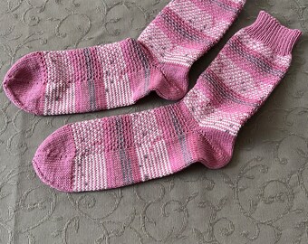 schöne selbstgestrickte Socken Gr. 38/39