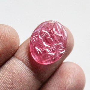 Hand Carved Ruby Gemstone: Floral Oval, 9.0 Cts (20x15x2 MM)
