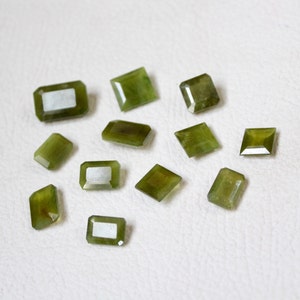 Emerald Cut Serpentine Gemstone: AAA Quality Loose Stone