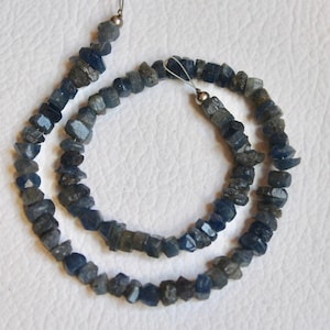 Natürliche Blaue Saphir Rohperlen ~ Rohe Blaue Saphir Perlen ~ Blauer Saphir Rohstein ~ Unbehandelter Blauer Saphir Rohstein.64 Cts