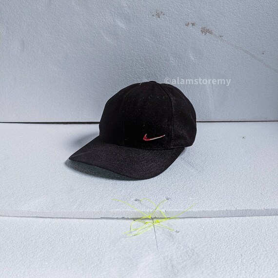 Vintage 90s Nike Basic Swoosh Rivette