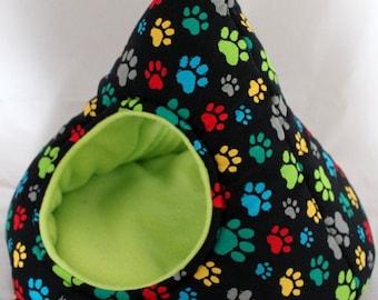 Colorful paw tent for guinea pigs