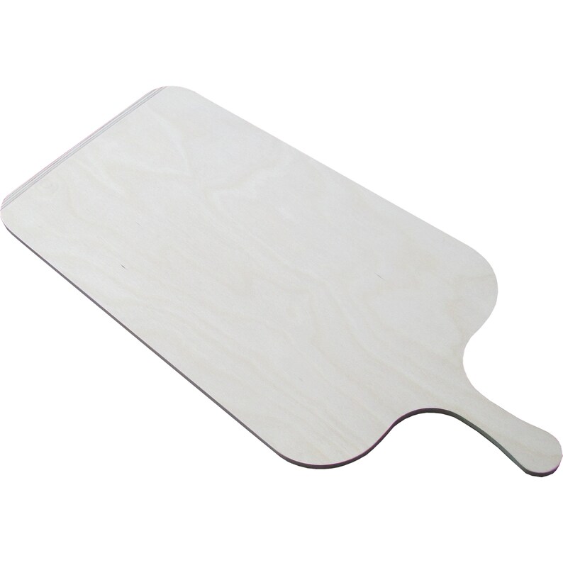 K&ouml;nnte beinhalten: Ein Holzpizza-Schaufel mit einem langen Griff. Die Schaufel ist hellbraun und hat eine glatte Oberfl&auml;che.