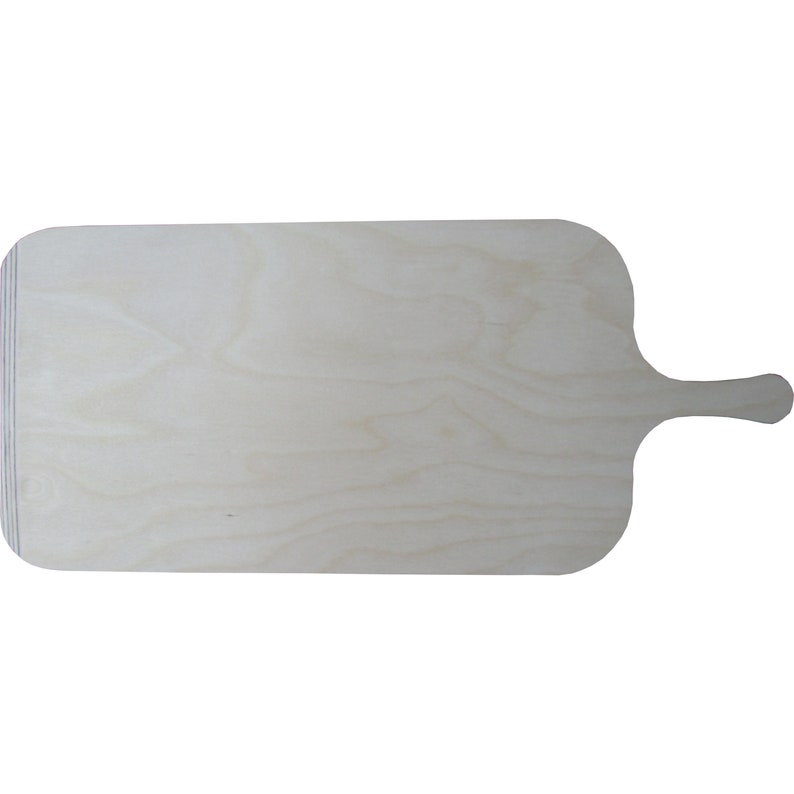 K&ouml;nnte beinhalten: Ein rechteckiger Pizzablech aus Holz mit einem Griff. Der Blech ist aus hellem Holz und hat eine glatte Oberfl&auml;che.