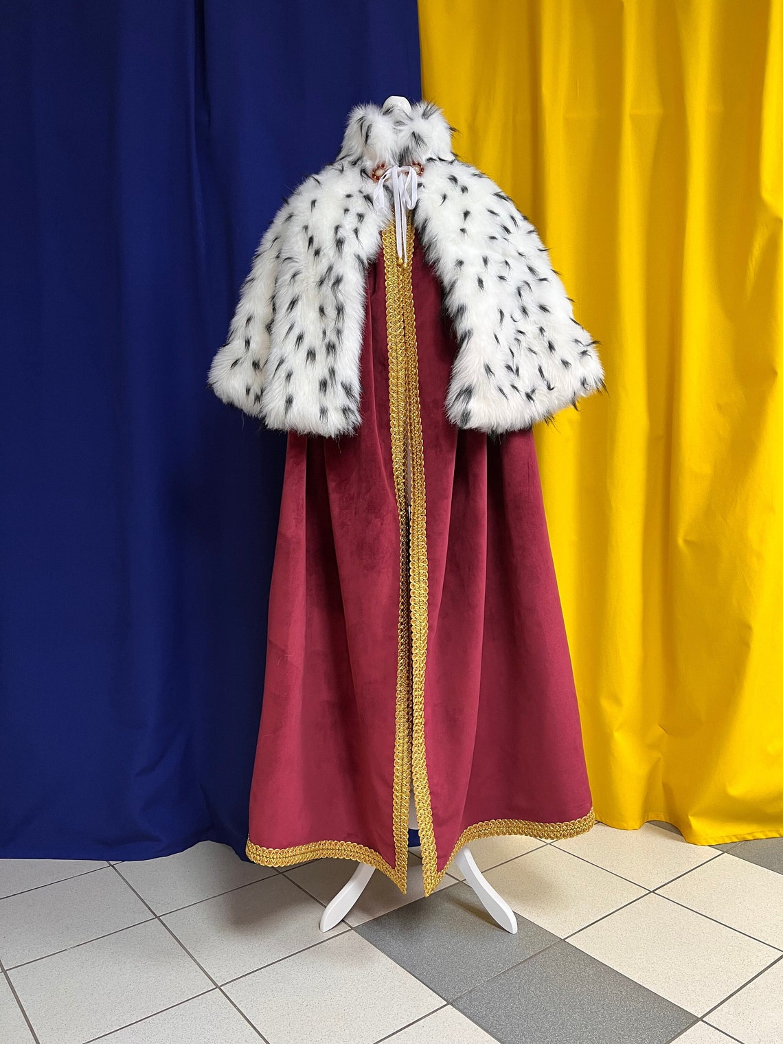 Royal Cape Medieval Bridal Robe Fur Cloak Ermine Fur Etsy