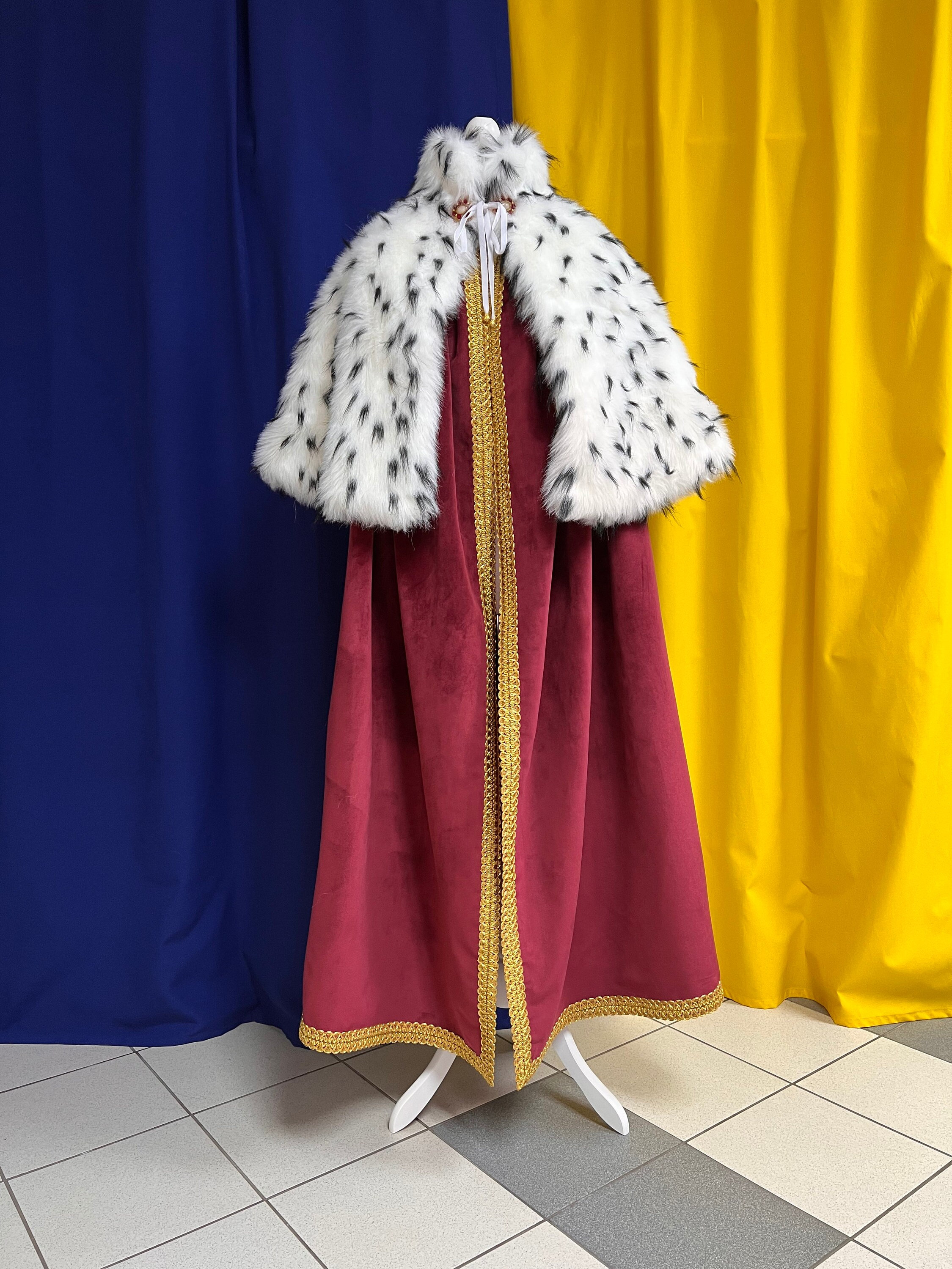 Royal Cape Medieval Bridal Robe Fur Cloak Ermine Fur Etsy Canada